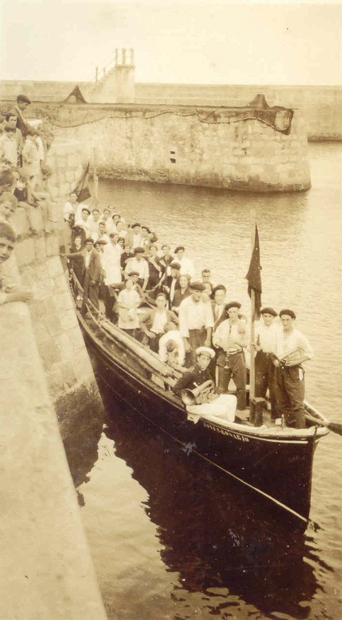 Museo del Nacionalismo Vasco - Fiestas Vascas - Madalenas