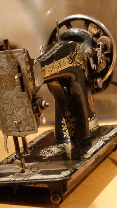 Museo del Nacionalismo Vasco - Máquina de coser de la madre de Esteban Urkiaga