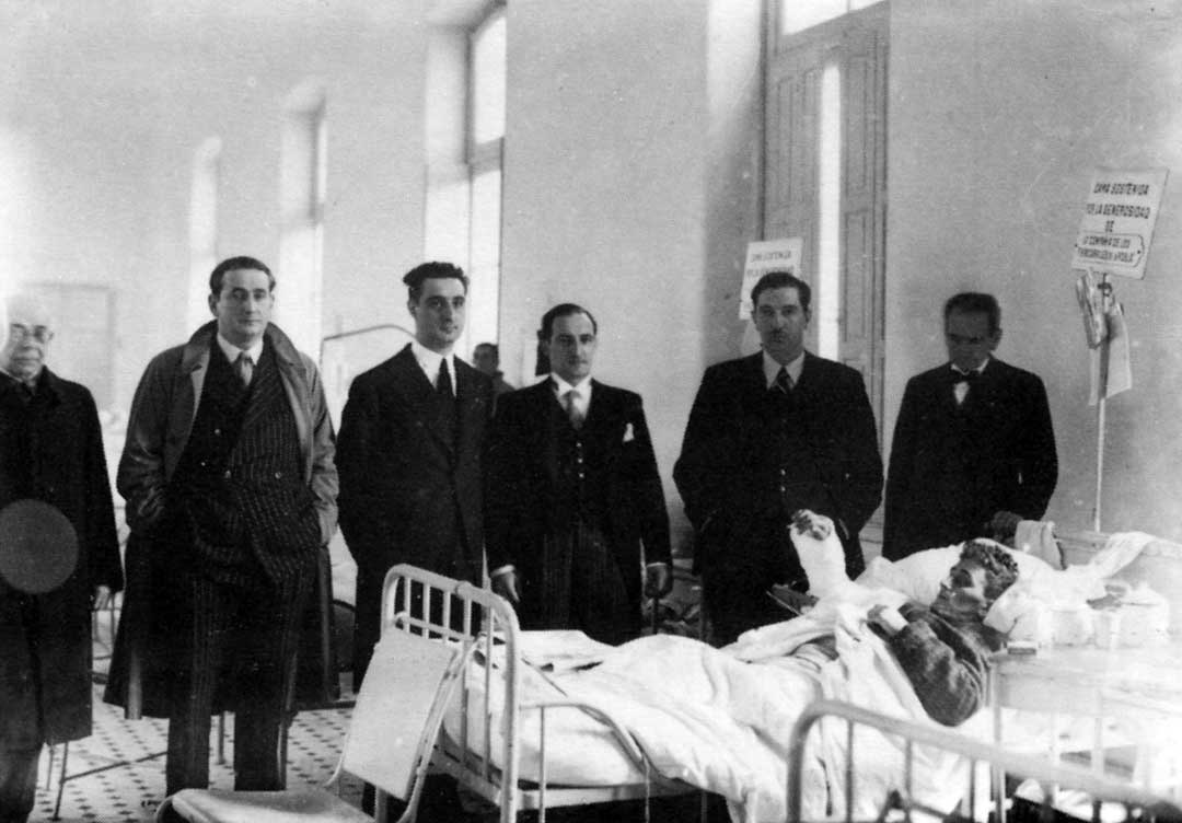 El Coronel Azkarate, Ramón María Aldasoro, Jesús María de Leizaola, el Lehendakari Agirre, Alfredo Espinosa y el Alcalde de Bilbao, Ernesto Erkoreka,