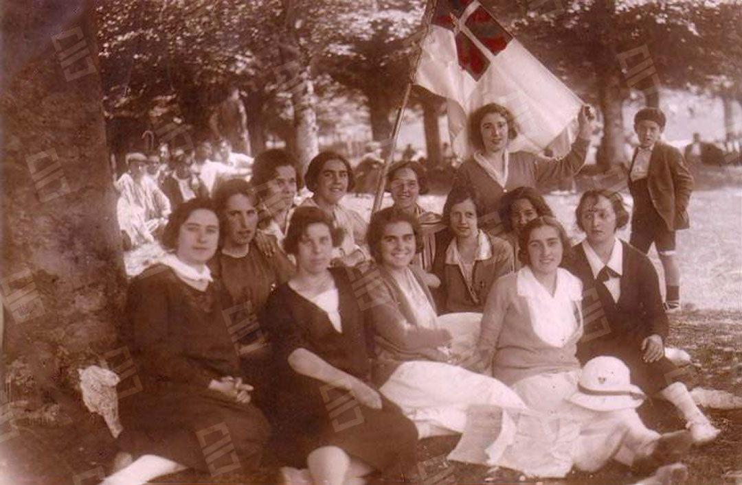 Museo del Nacionalismo Vasco - Primera agrupación de Emakume Abertzale Batza (EAB), de Gasteiz